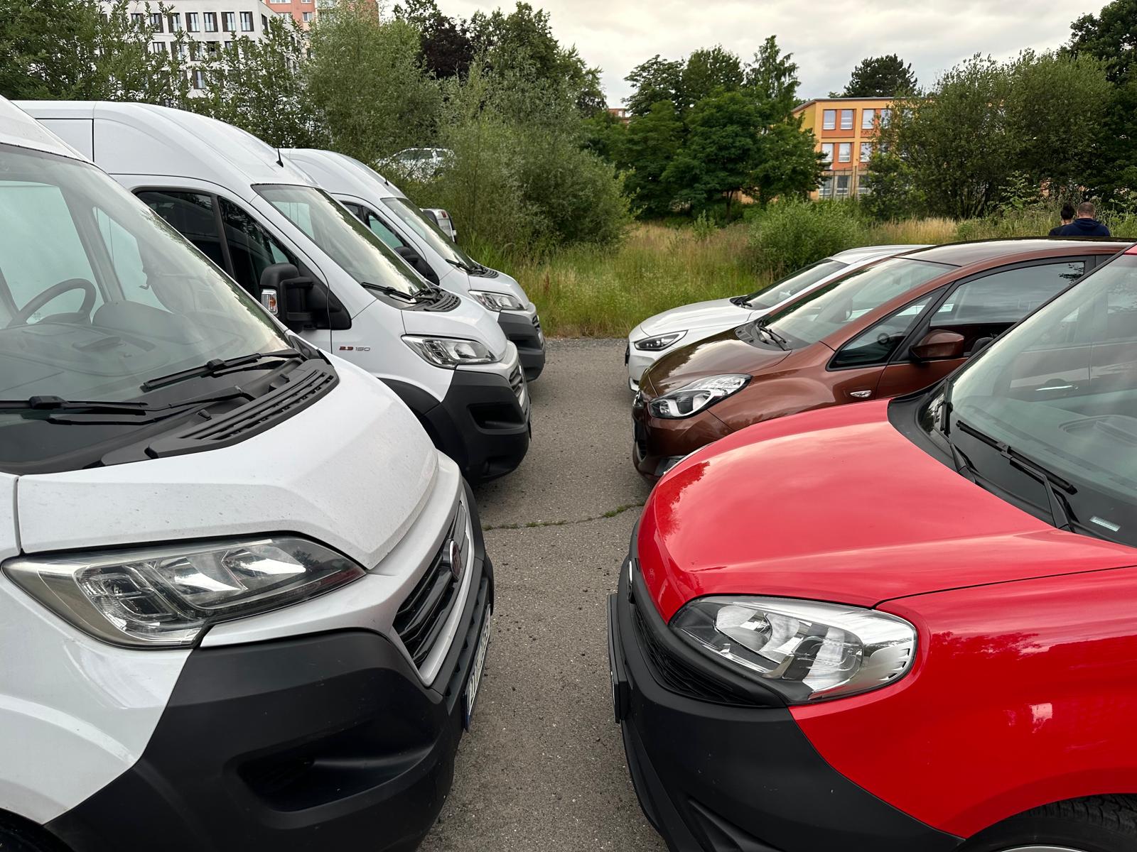 Vozový park Kurýr Express – dodávky a osobní automobily